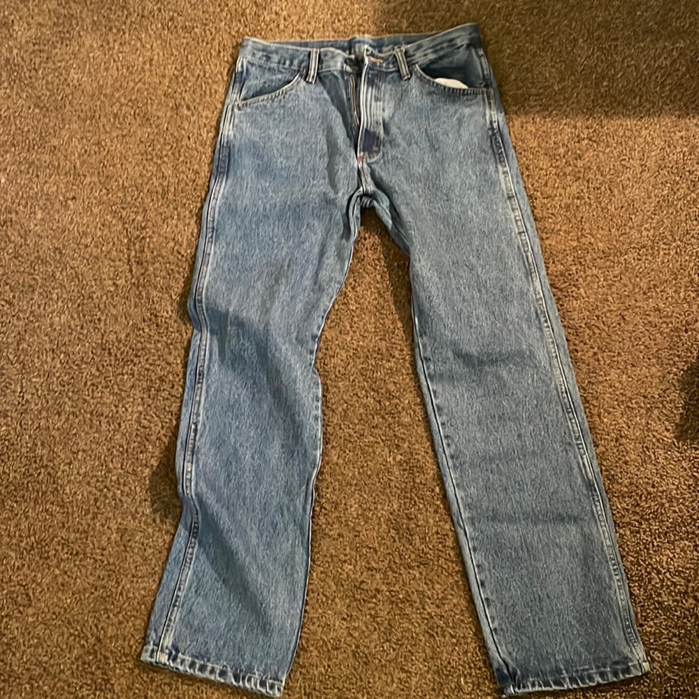 Brand new Wrangler Rustler men’s jeans